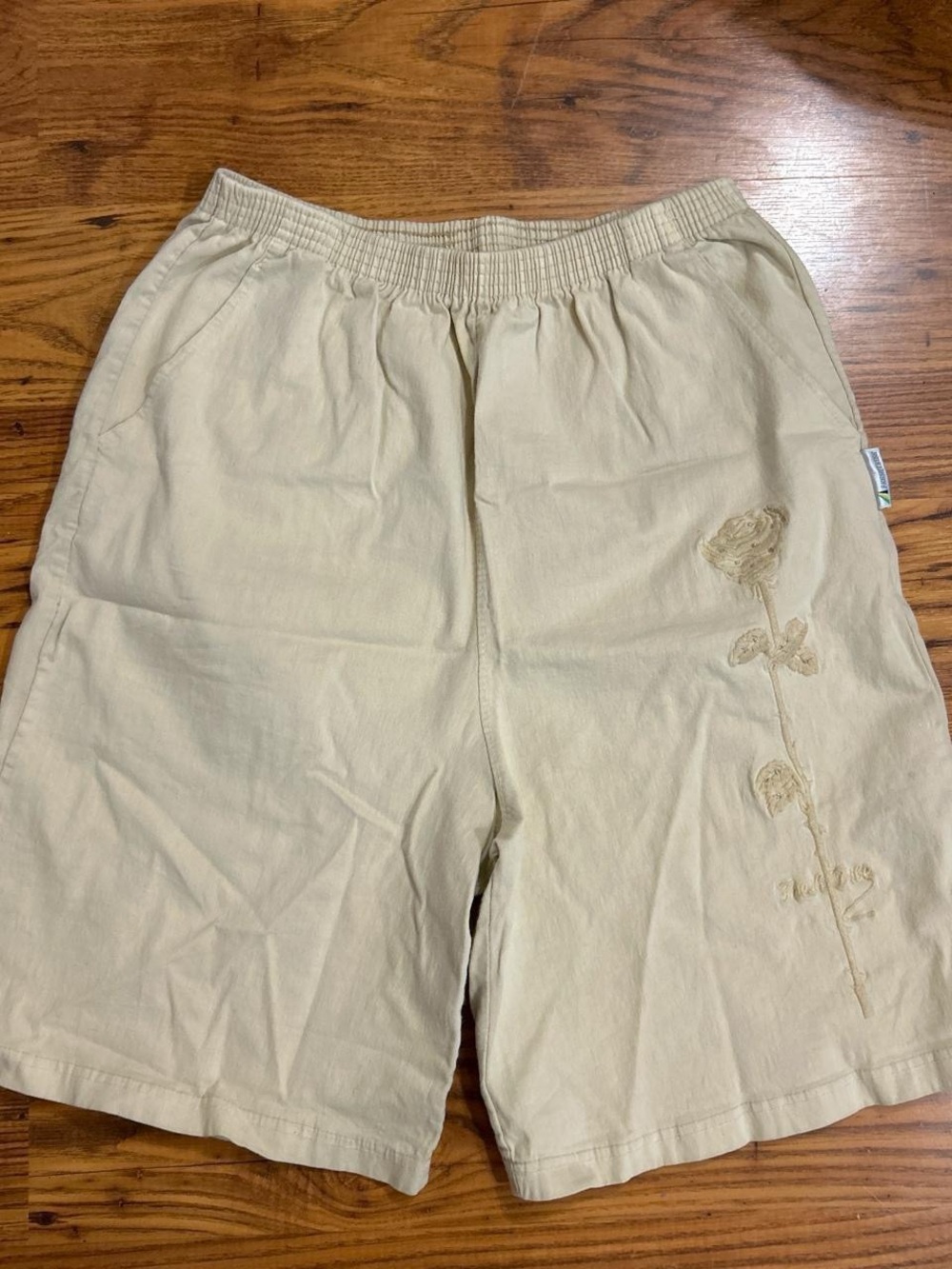 Women's Cream Embroidered Rose Baggy Shorts